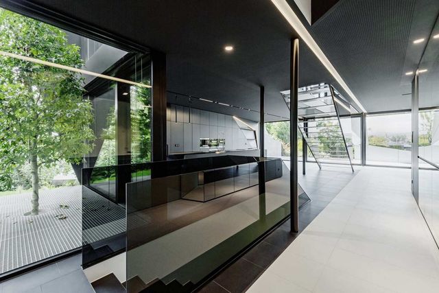 У Відні з'явився незвичайний дім-кристал: фото - фото 310389