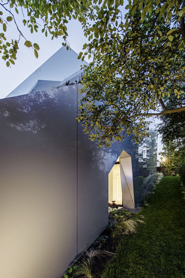 У Відні з'явився незвичайний дім-кристал: фото - фото 310391