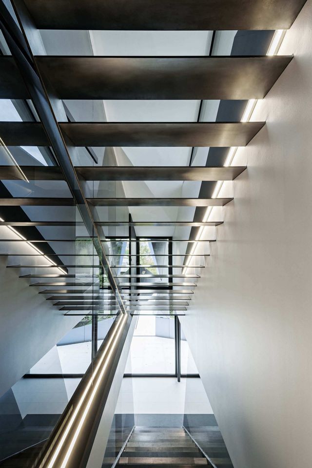 У Відні з'явився незвичайний дім-кристал: фото - фото 310399