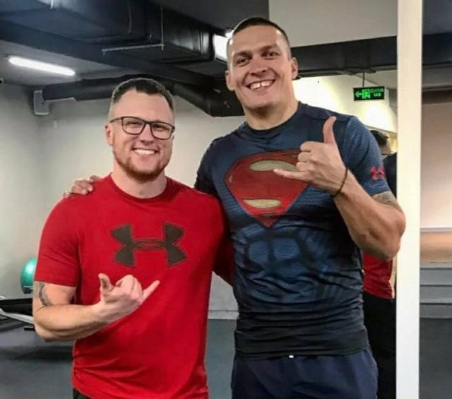 Усик з новим тренером- фото 310678