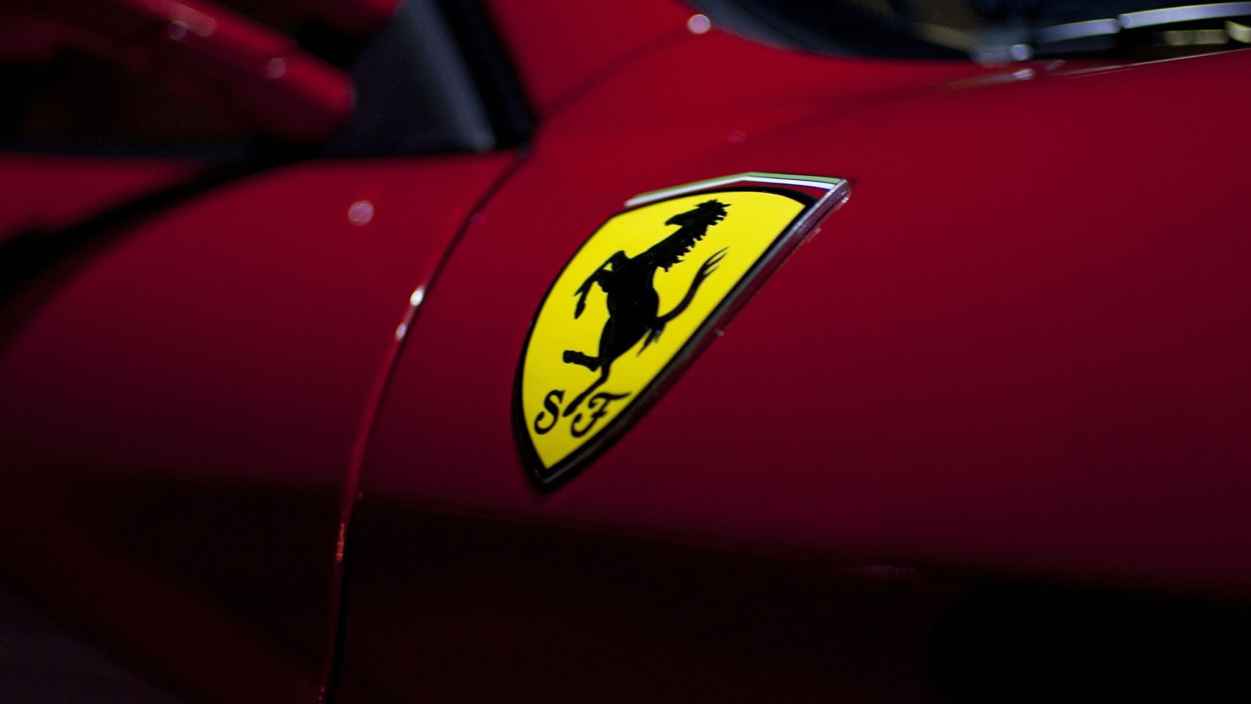 Ferrari представила новий шалений суперкар