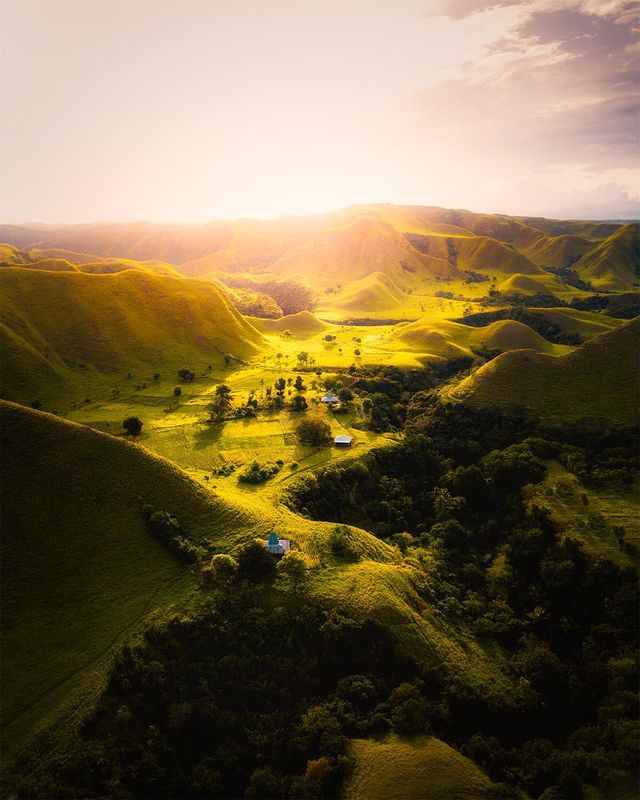 Захопливі подорожі індонезійського фотографа: яскраві кадри - фото 311188