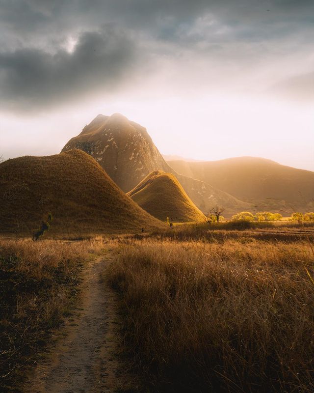 Захопливі подорожі індонезійського фотографа: яскраві кадри - фото 311201