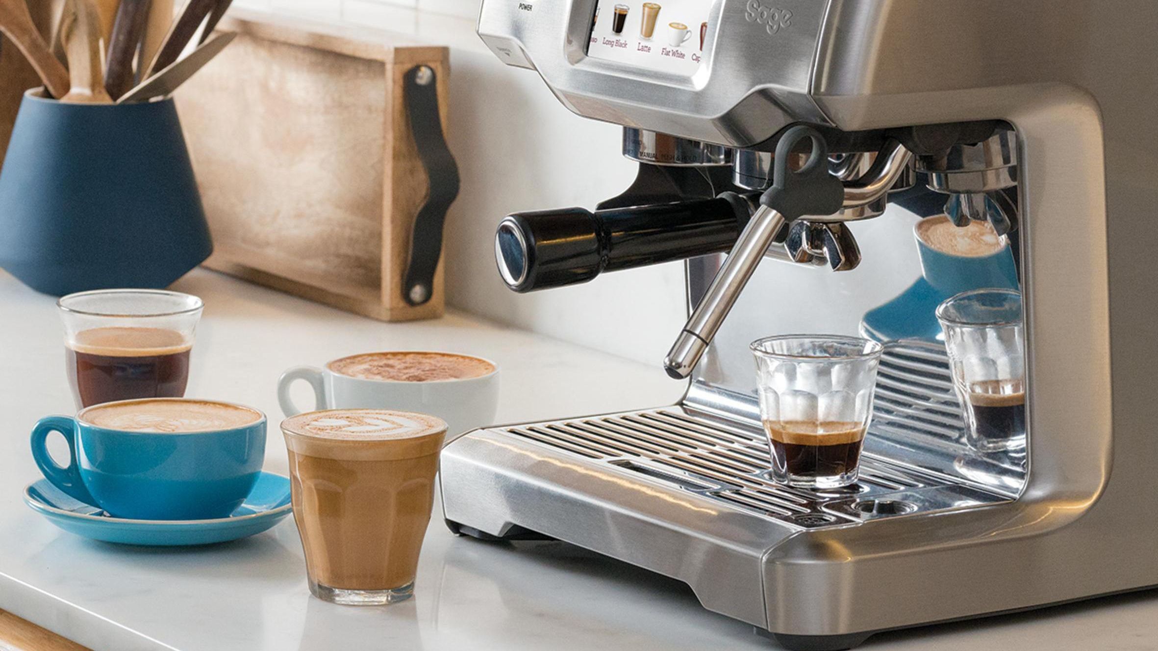 Як не зганьбитися в ресторані: різниця між капучіно та лате