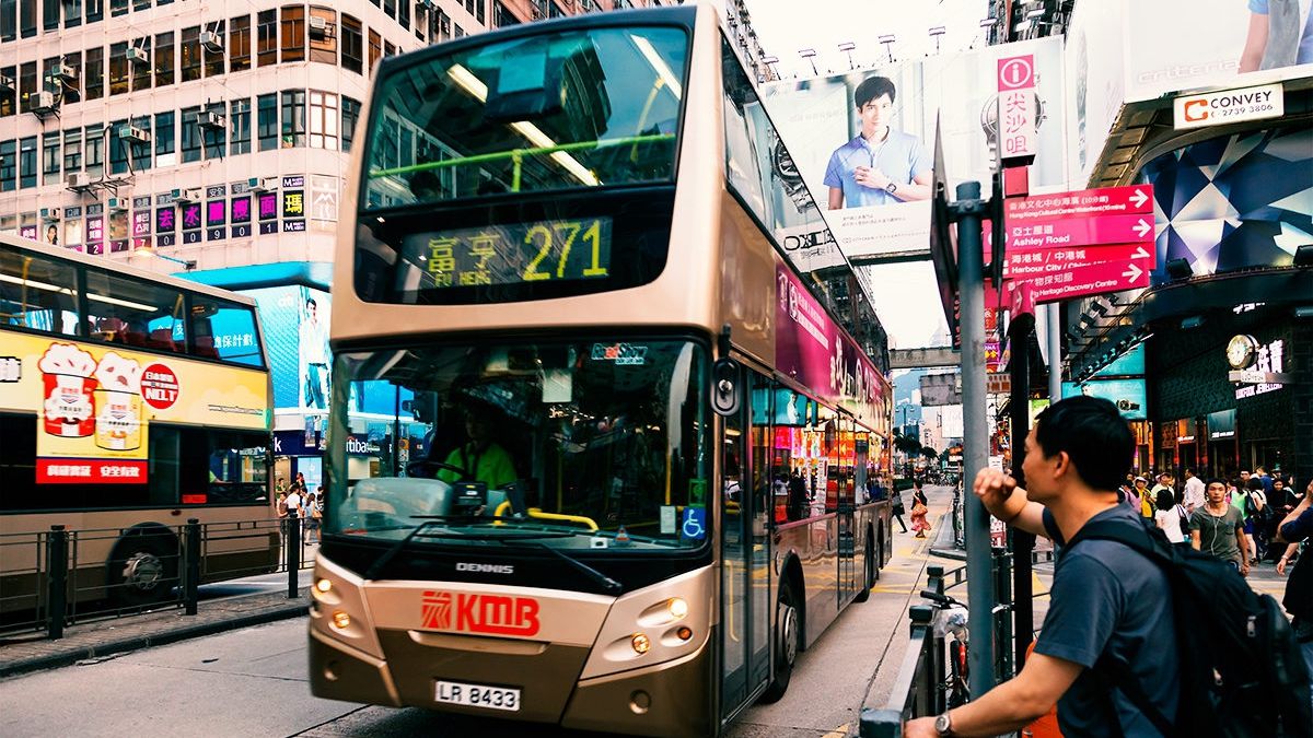 У Китаї мільйонам людей заборонили їздити на громадському транспорті, і ось чому