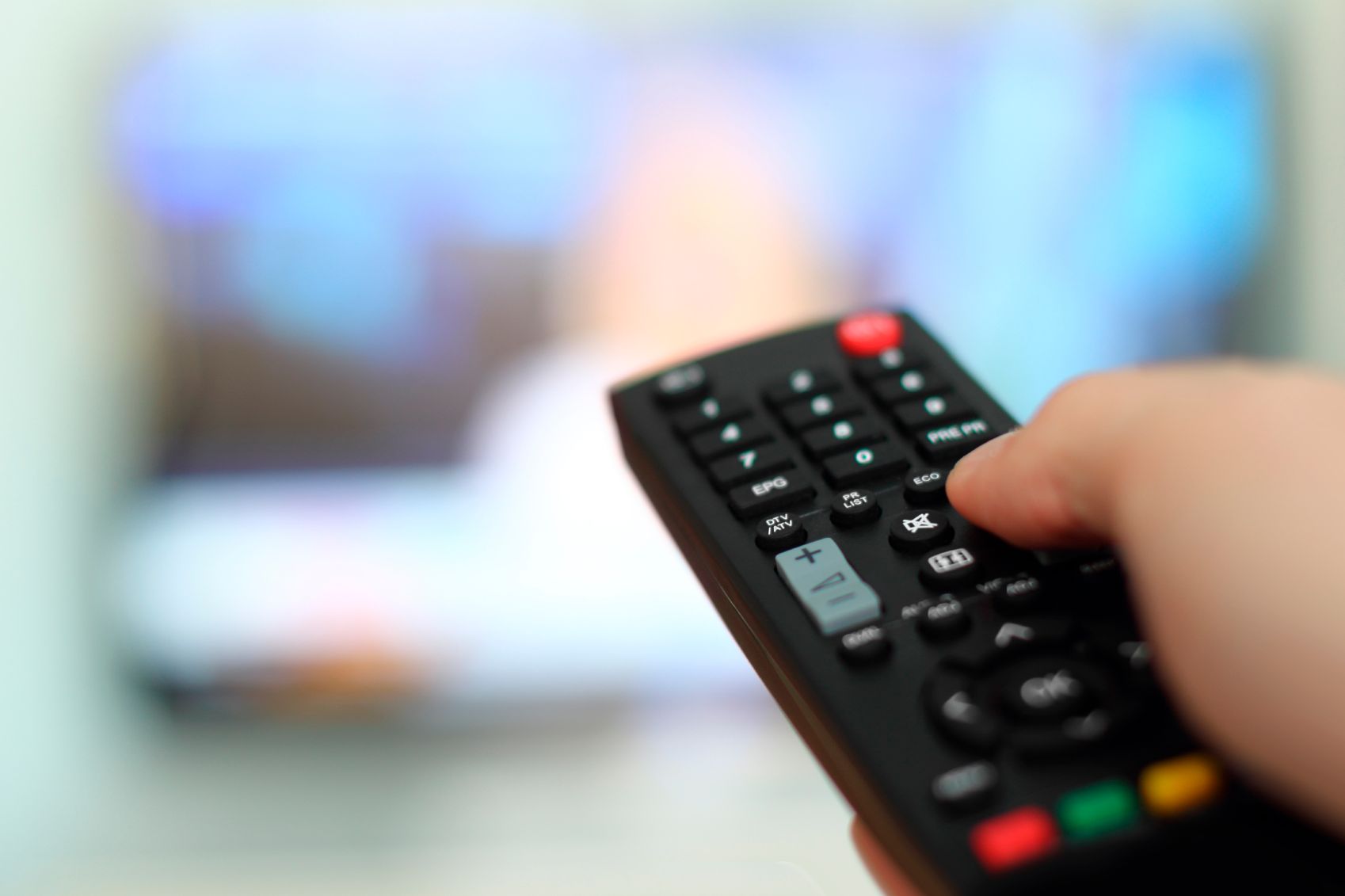 Учені розповіли, як телевізор впливає на розумові здібності