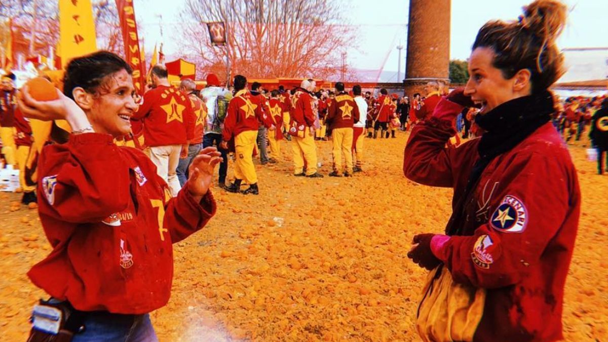 Битва апельсинів: фоторепортаж з традиційного свята в Італії