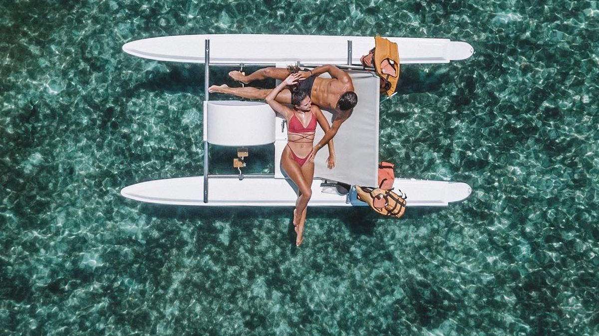 Підписникам не сподобалися сміливі фото пари - фото 1