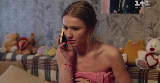 Лола змушена ночувати в Каті - фото 311870