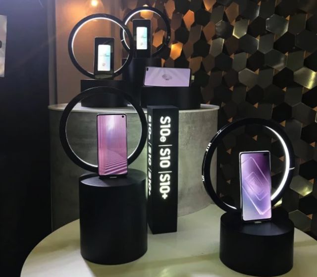 Samsung Galaxy S10 офіційно представили в Україні - фото 312188