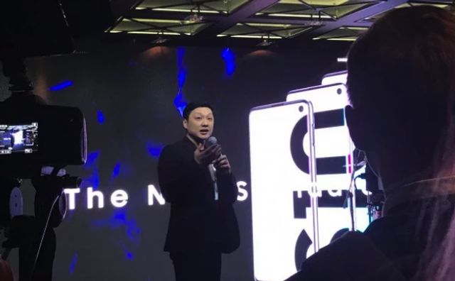 Samsung Galaxy S10 офіційно представили в Україні - фото 312190