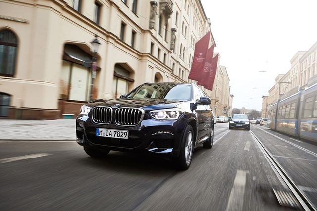 Шалена економія: новий BMW X3 витрачає 2,4 літра на 100 кілометрів - фото 312402