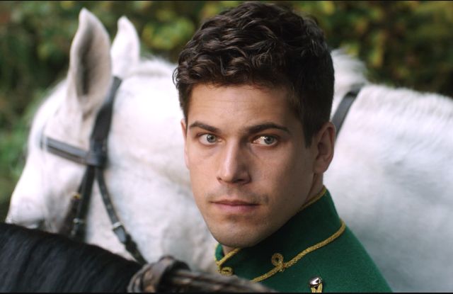 Серіал Кріпосна – 15, 16 серія: дивитись онлайн 1 сезон драми СТБ - фото 312540