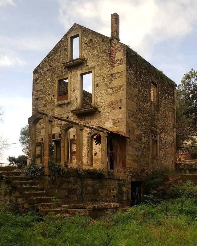 Не для туристів: занедбані місця Португалії, які повертає природа - фото 313052