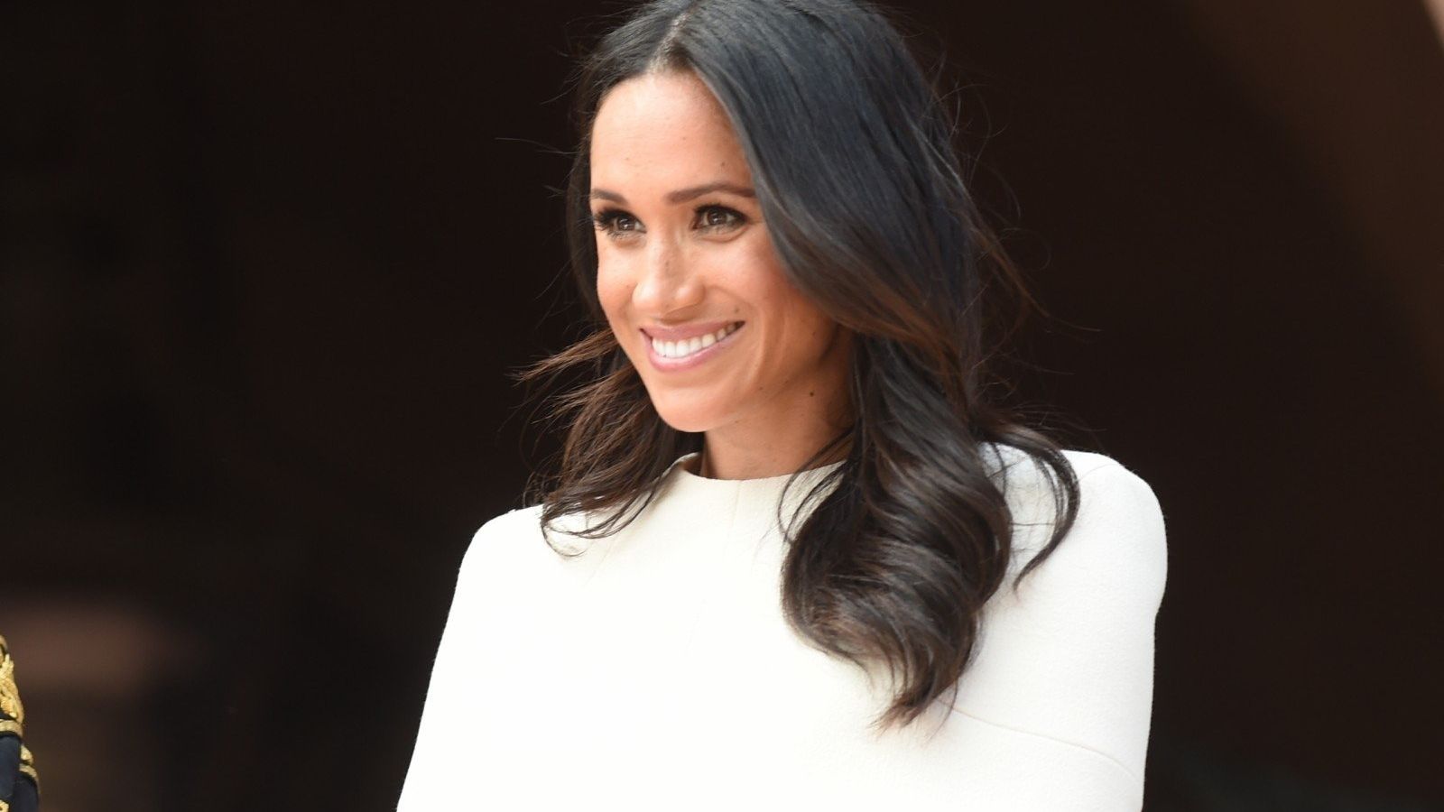 Вагітна Меган Маркл вийшла на публіку в сміливому міні