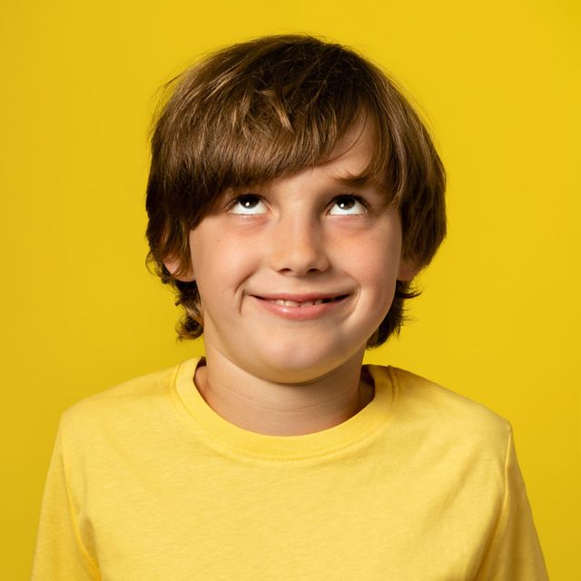 Діти відтворили свої улюблені смайлики: веселі фото - фото 313280