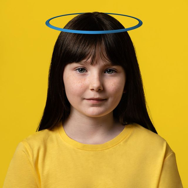 Діти відтворили свої улюблені смайлики: веселі фото - фото 313286