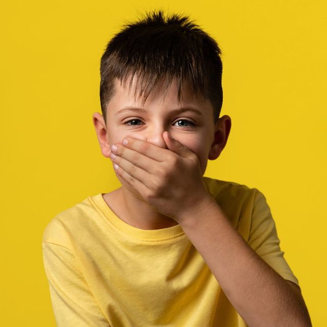 Діти відтворили свої улюблені смайлики: веселі фото - фото 313288