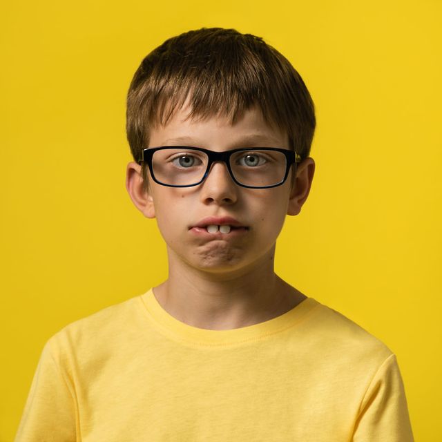 Діти відтворили свої улюблені смайлики: веселі фото - фото 313292