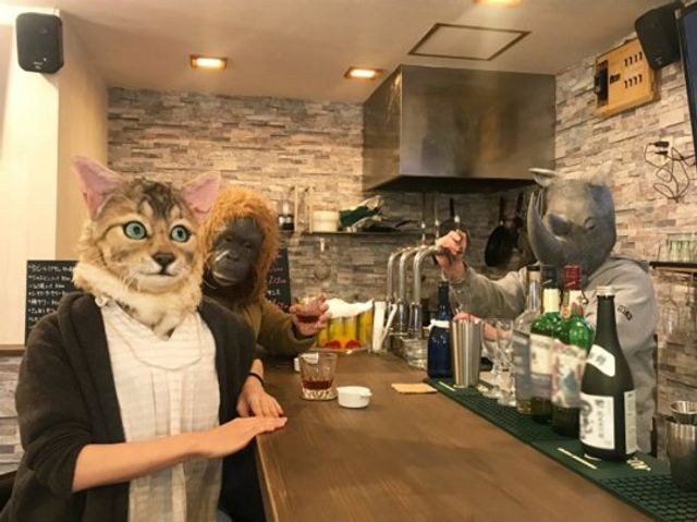 Японці вигадали химерний тренд з тваринами: епічні фото - фото 313304