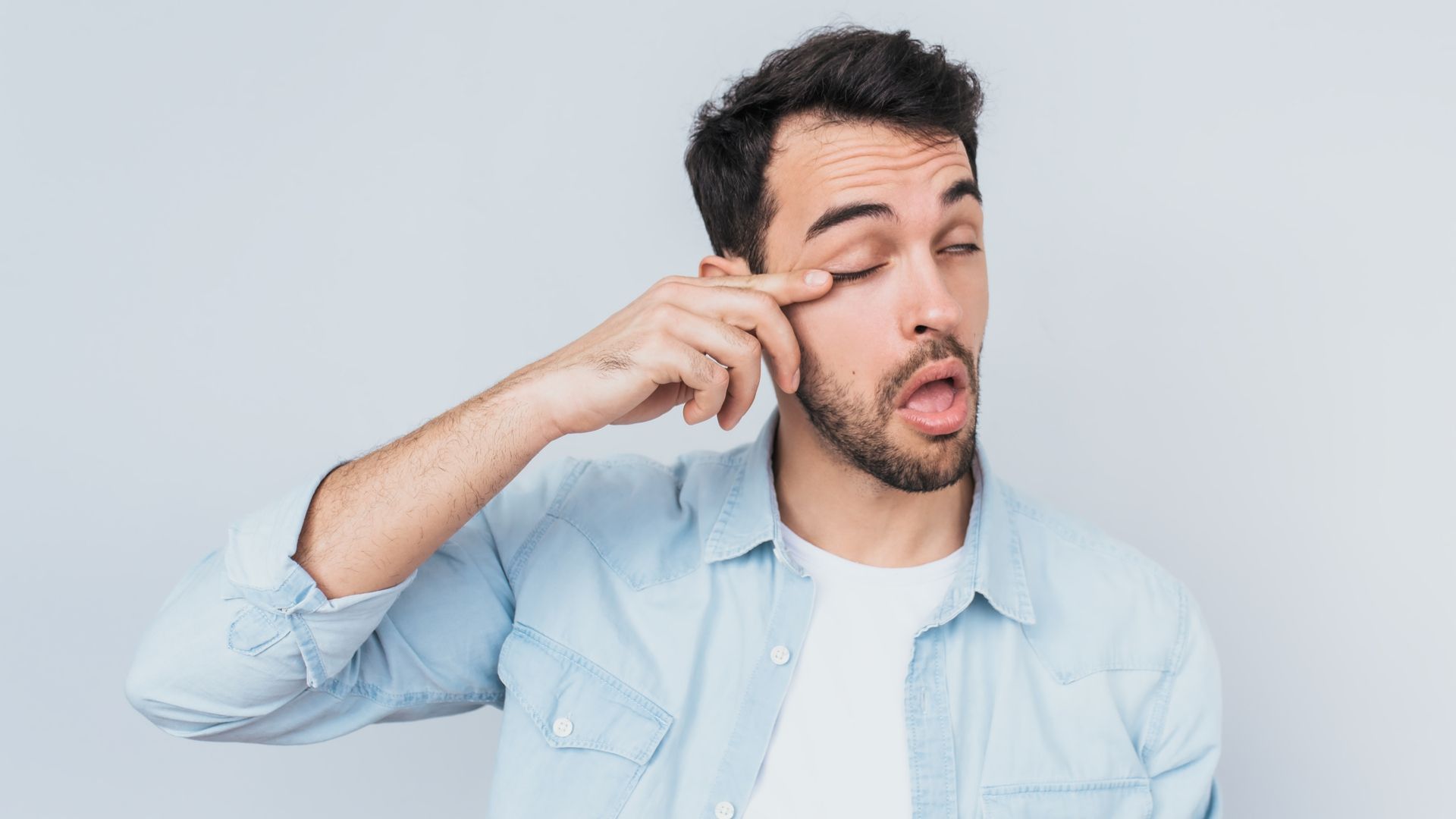 Чому не можна спати головою на північ