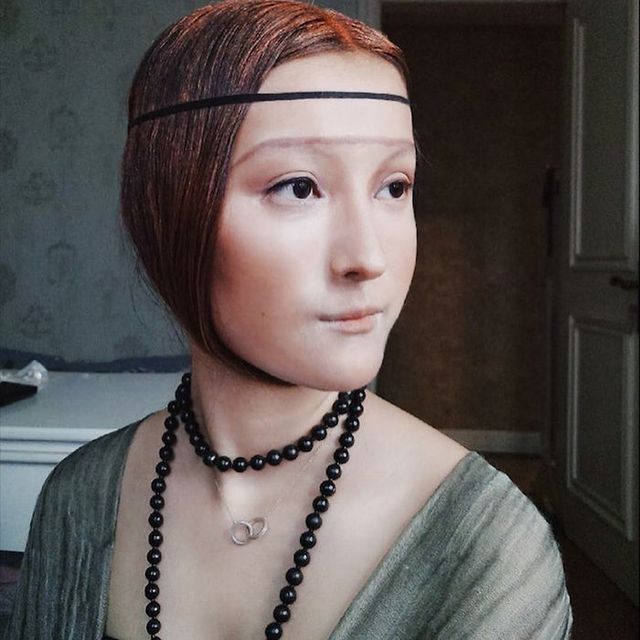 Китайська вчителька перетворюється у відомих людей: вражаючі фото - фото 313952