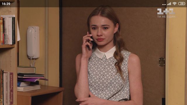 Лола не знає, що їй робити - фото 314391