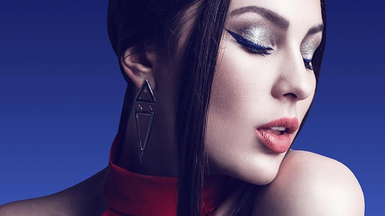 MARUV знялася у пікантному шкіряному вбранні