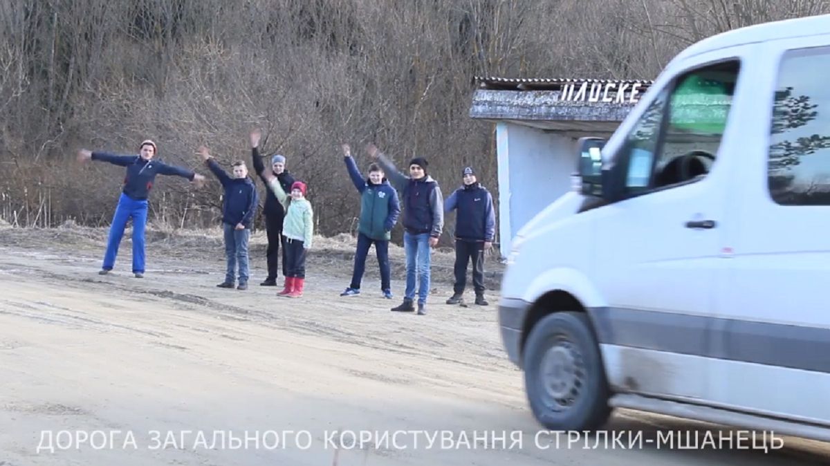 Кліп на пісню KAZKA – Плакала про аварійну дорогу Львівщини підкорює мережу