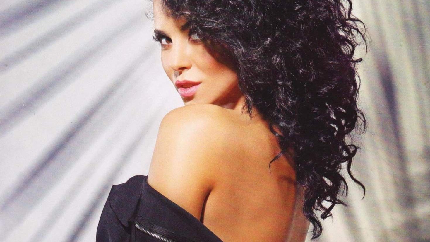 Настю Каменських висміяли за фото у бур'янах