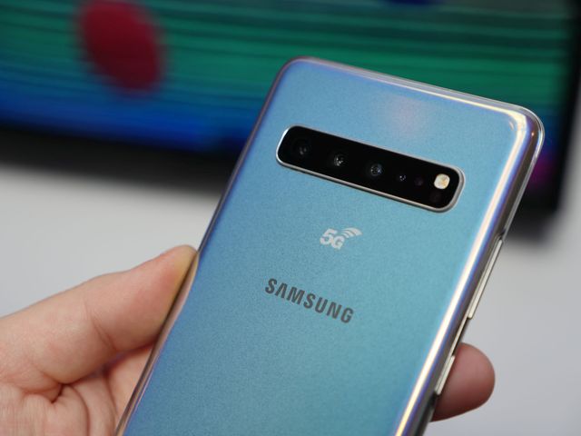 Galaxy S10 5G обійдеться у чималу копієчку - фото 316049