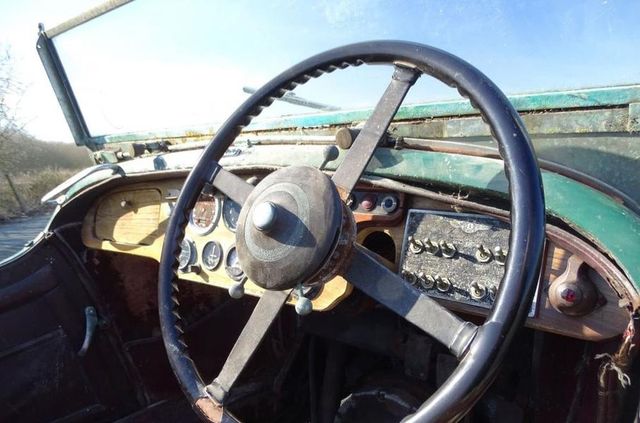 Bentley, забуте на 30 років, продали за шалені гроші - фото 316159