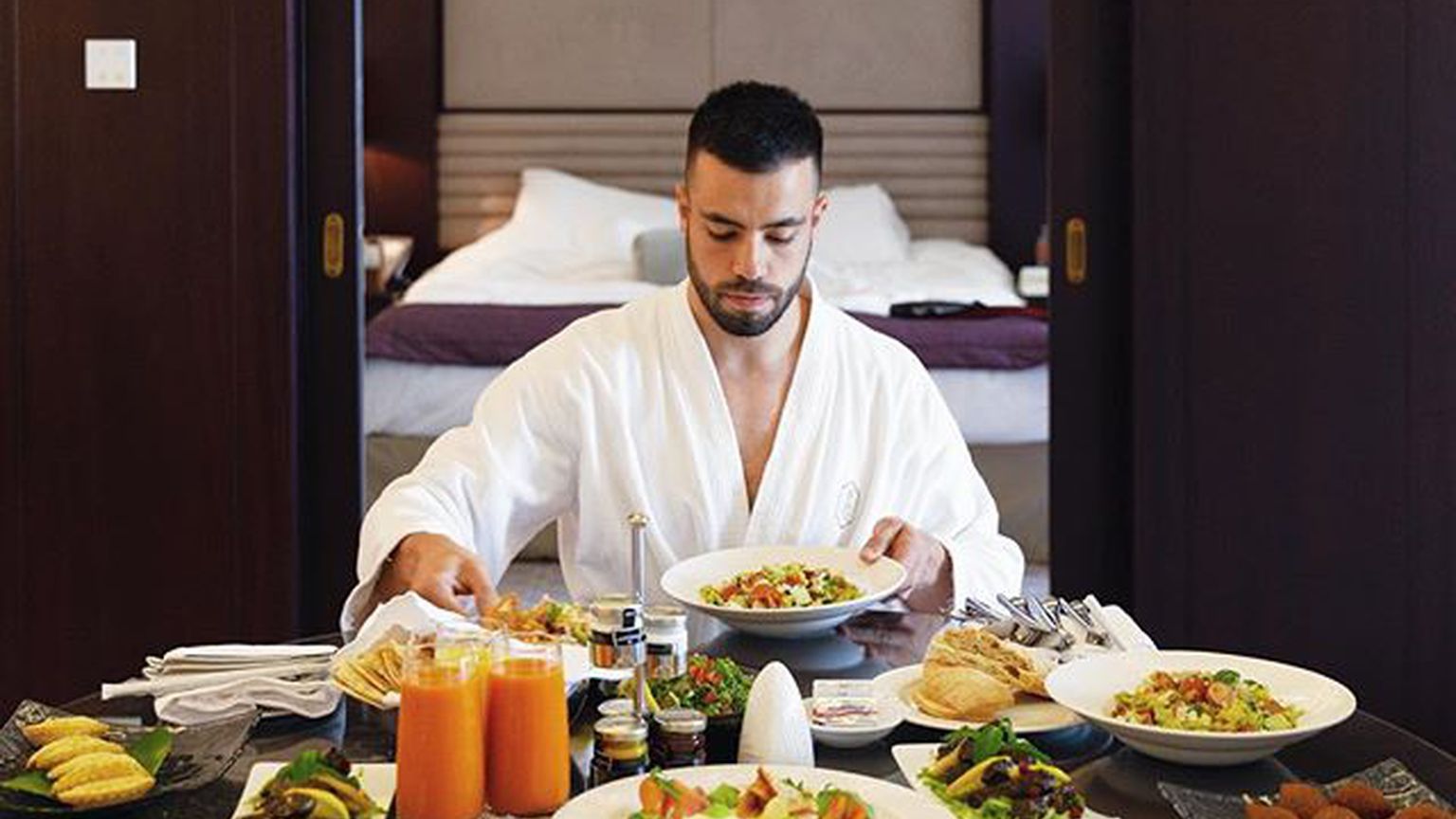 Мандрівник-мільйонер шукає напарника для подорожей