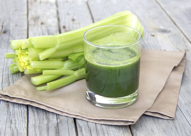 Соком селери однозначно не варто зловживати - фото 316239
