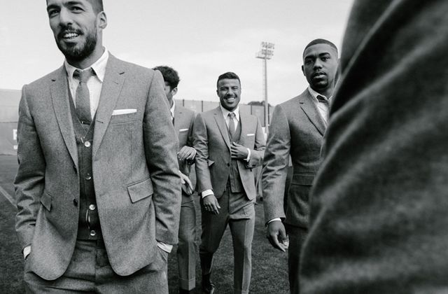 На стилі: футболісти Барселони знялися у крутій фотосесії - фото 316363