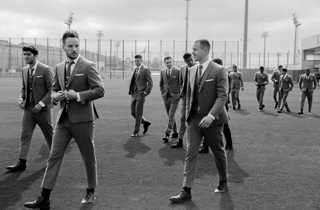 На стилі: футболісти Барселони знялися у крутій фотосесії - фото 316364