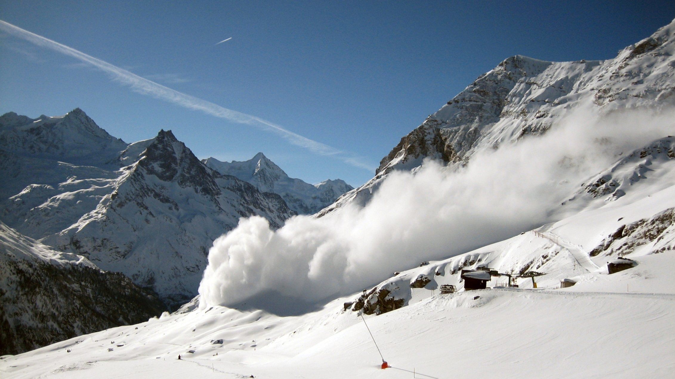 Рятувальники попередили про лавини в Карпатах