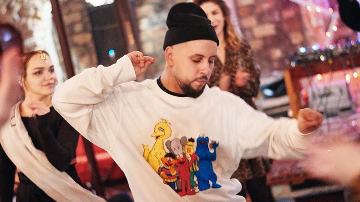 MONATIK поділився рідкісним знімком з дружиною