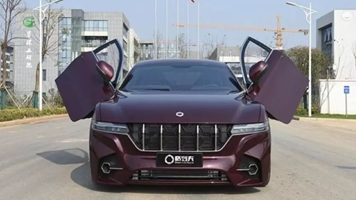 1000 км без зупинки: у Китаї показали електромобіль на водні