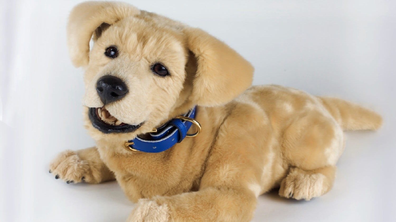 У США створили робота-собаку для погладжувань: відео