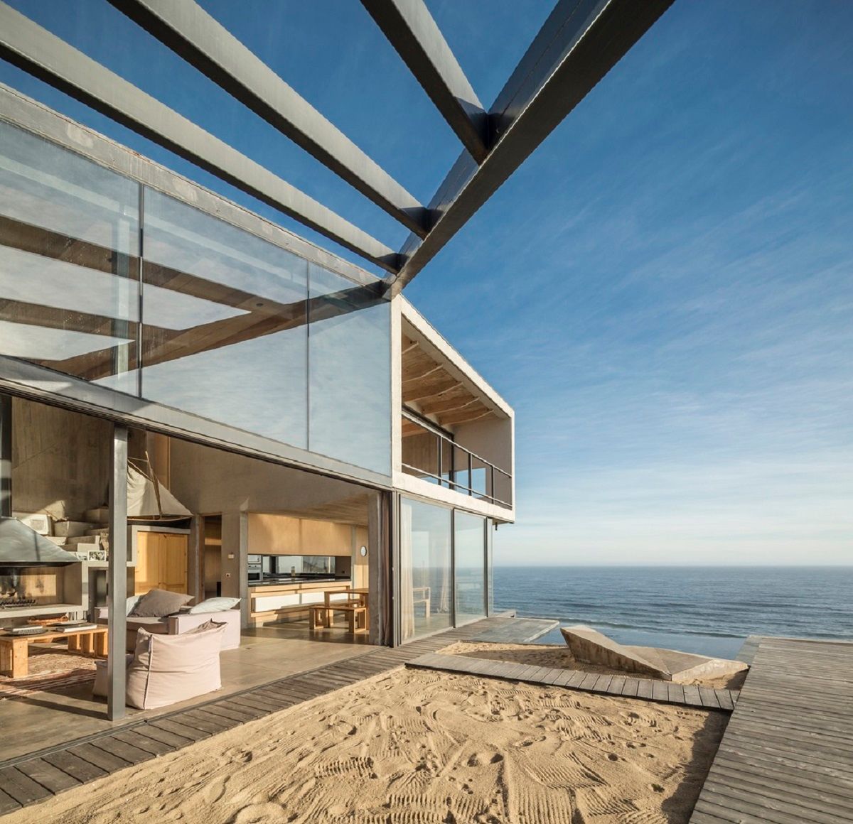 У Чилі з'явився дім мрії на березі океану: яскраві фото