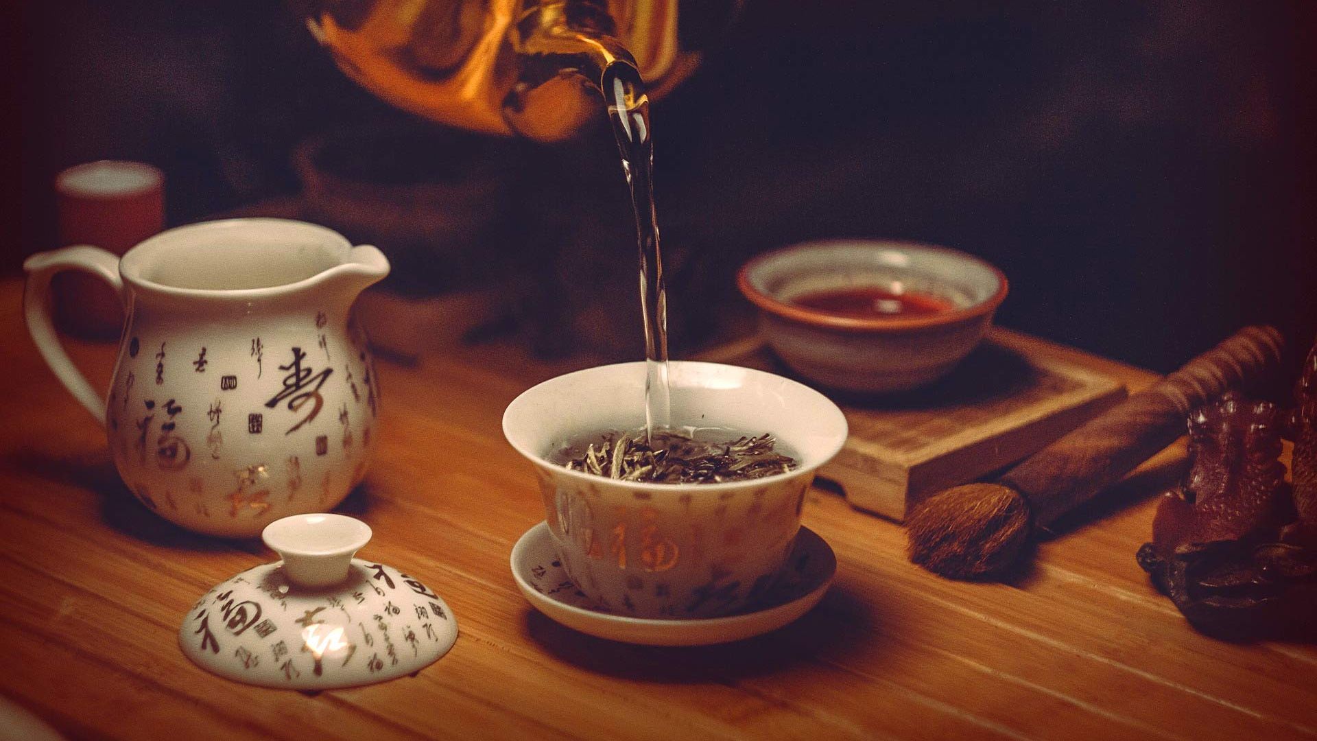 Чому не варто налягати на гарячий чай