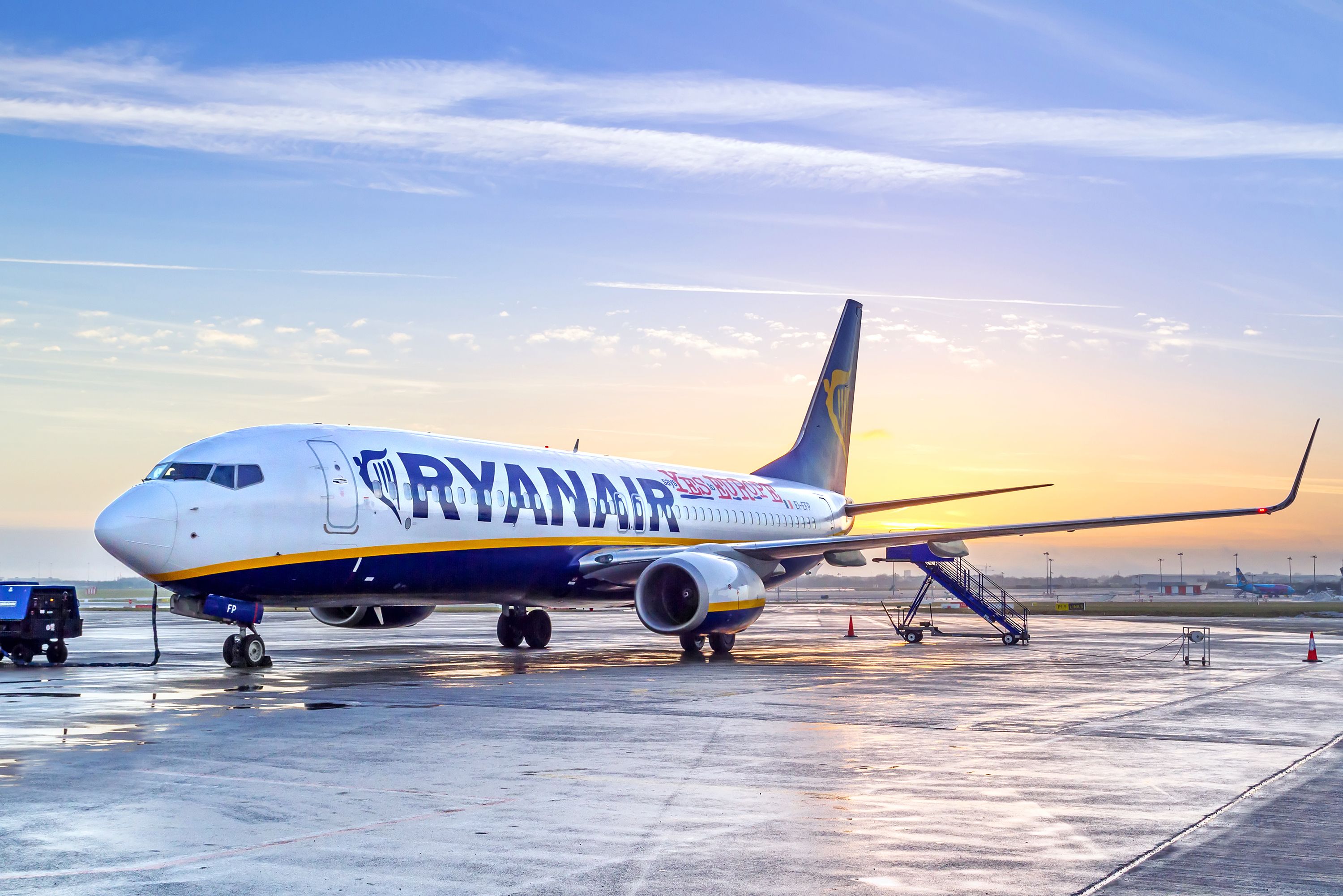 Ryanair почне літати зі ще двох великих українських міст