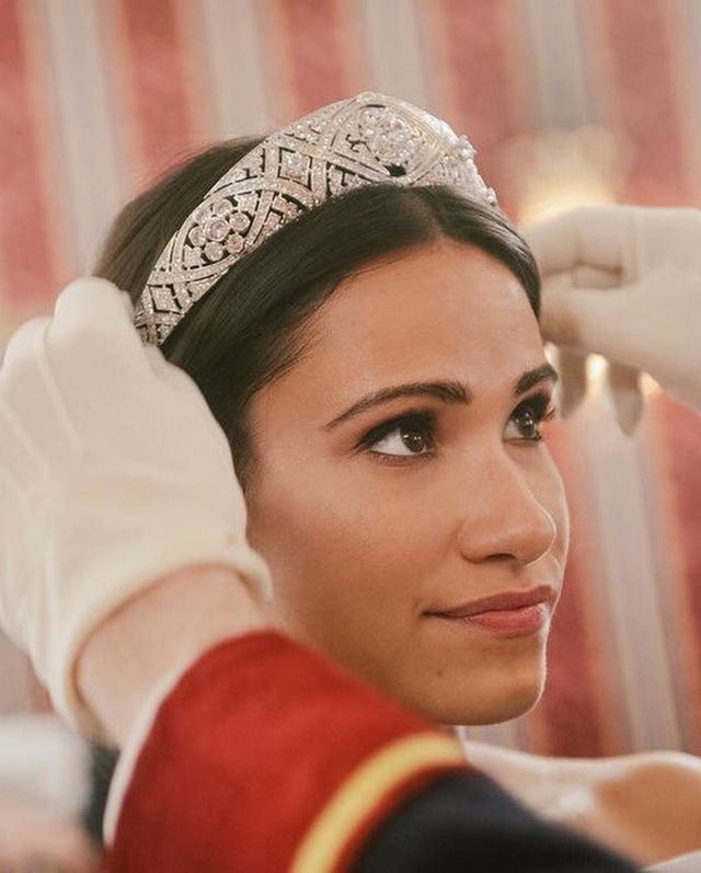 У мережі з'явилися кадри з фільму 'Гаррі і Меган: становлення королівської пари' - фото 317088