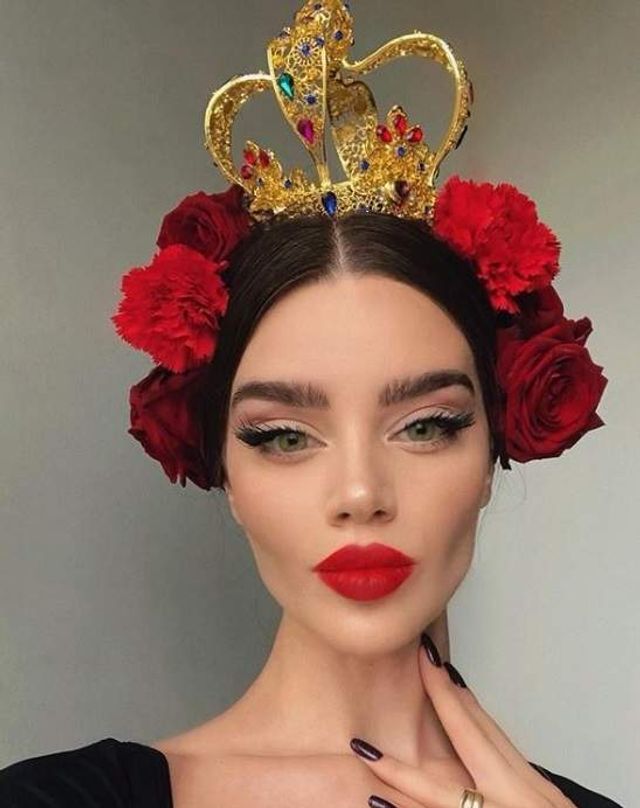 Instagram підкорила дівчина, схожа на іншопланетянку - фото 317509