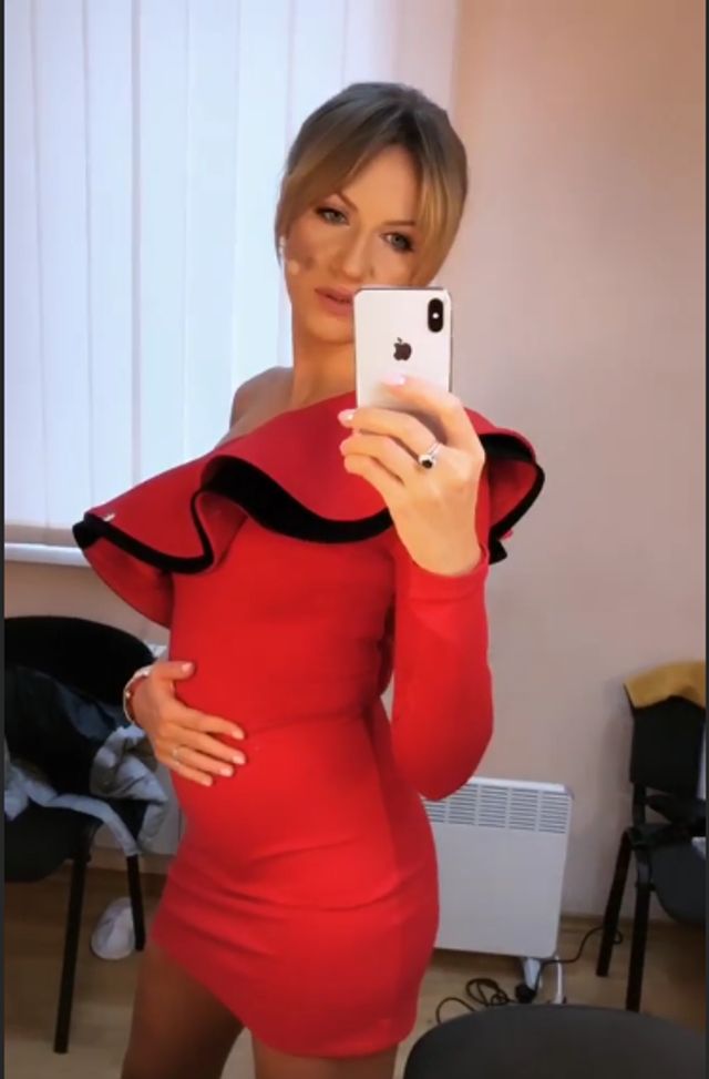 Леся Нікітюк шокувала мережу 'вагітним' фото - фото 317741