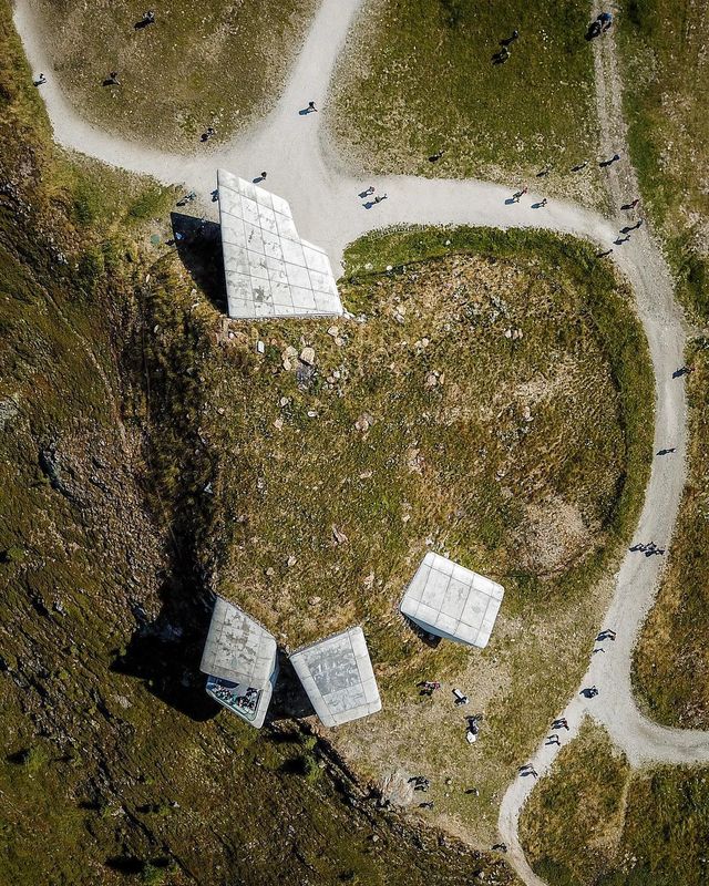 Юний фотограф перевертає уявлення про подорожі: яскраві фото - фото 318140