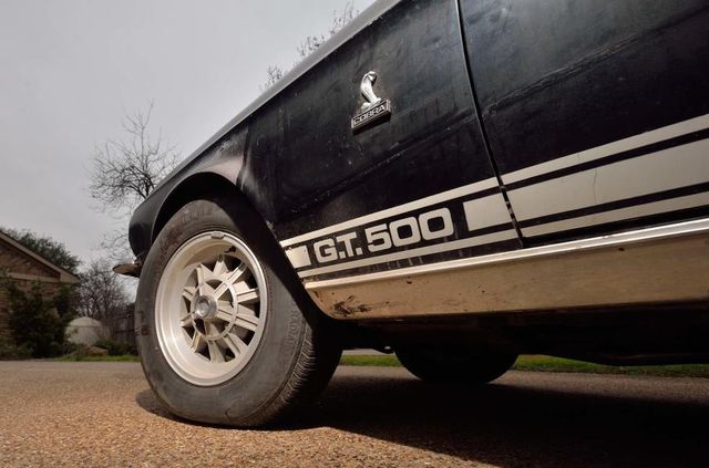 40 років припадав пилом: Shelby GT500 піде з молотка - фото 318192