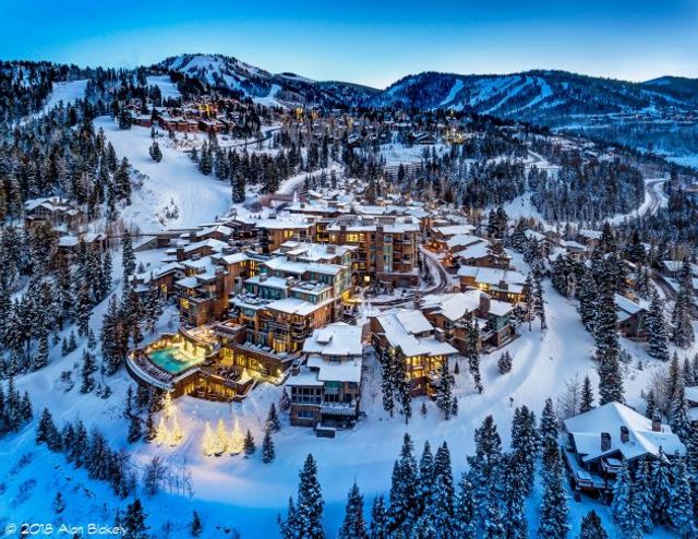 Насолоджуйтесь найкращими фото, знятими за допомогою дронів - фото 318238