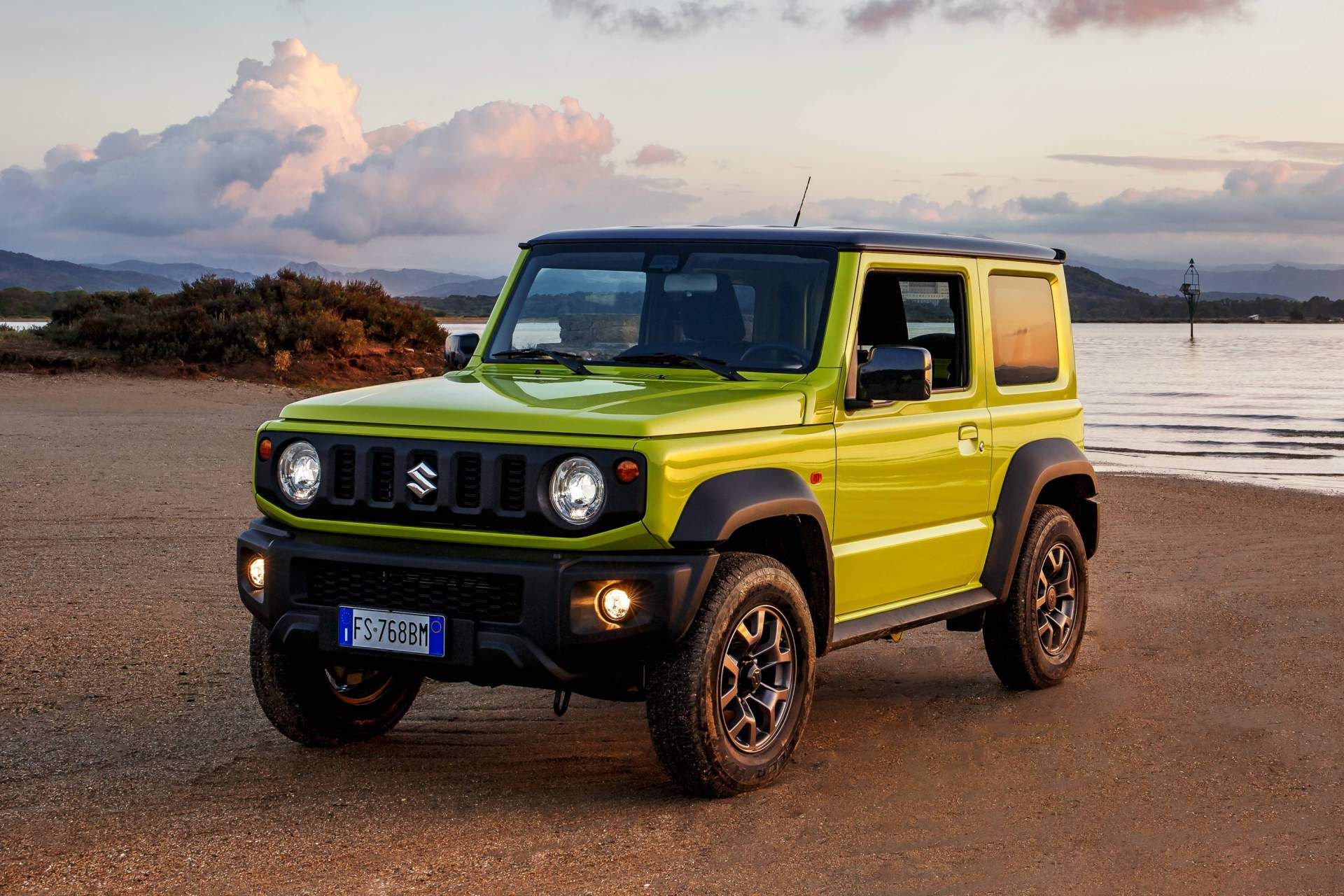 Suzuki Jimny не зумів побороти "Гелік" - фото 1